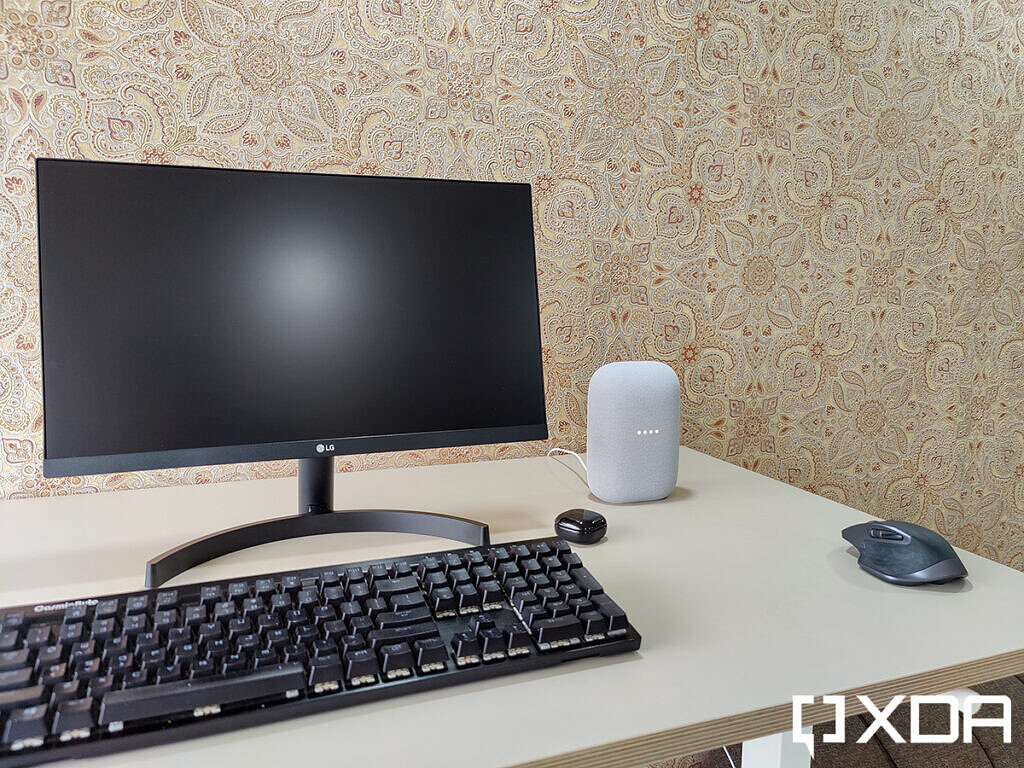 Google-Nest-Audio-XDA-Chalk-on-office-table