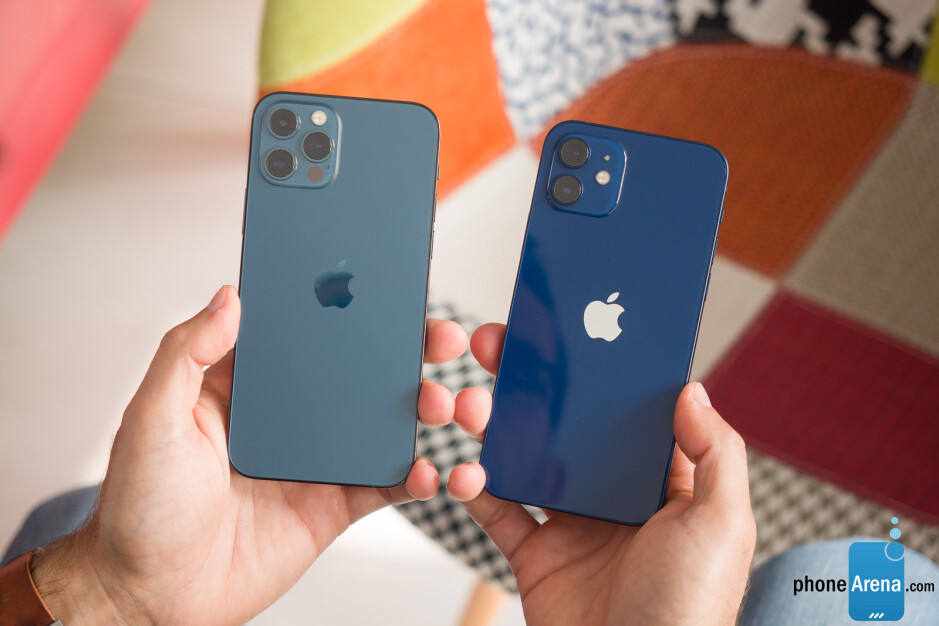 iPhone 12 Blue هو لون أزرق أغمق قليلاً من iPhone 12 Pro - iPhone 12 vs iPhone 12 Pro